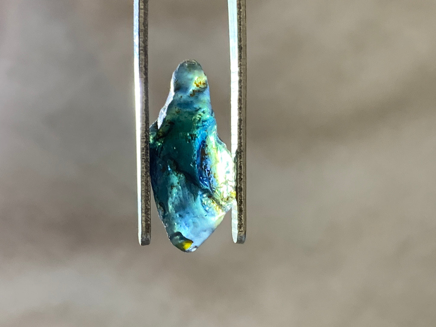 1.9ct Deep Blue Australian Sapphire