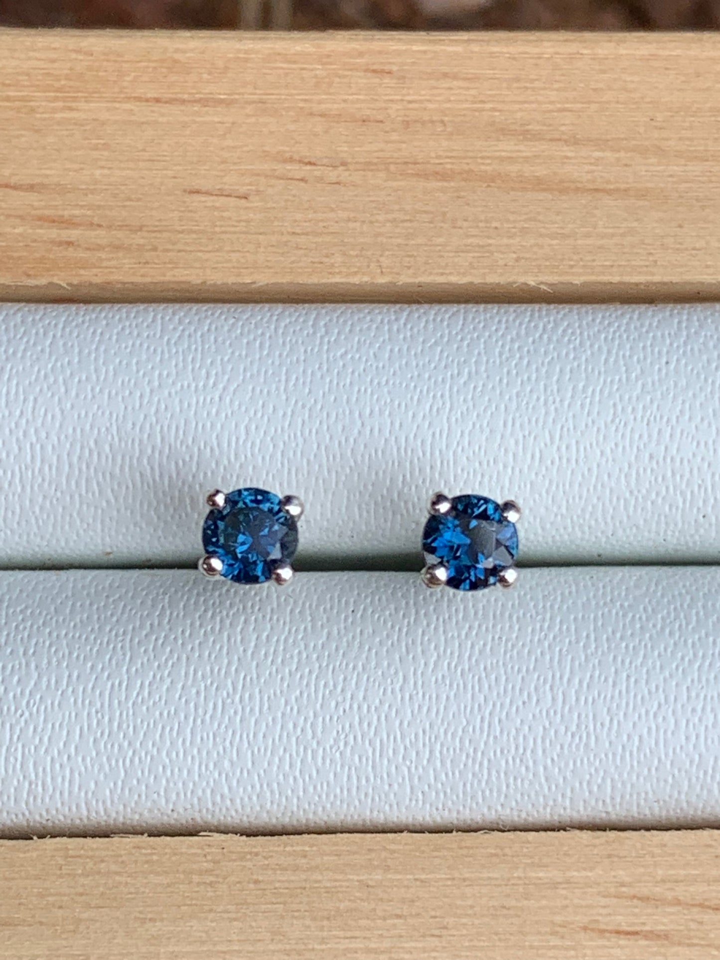 Betteridge Sapphires Earrings