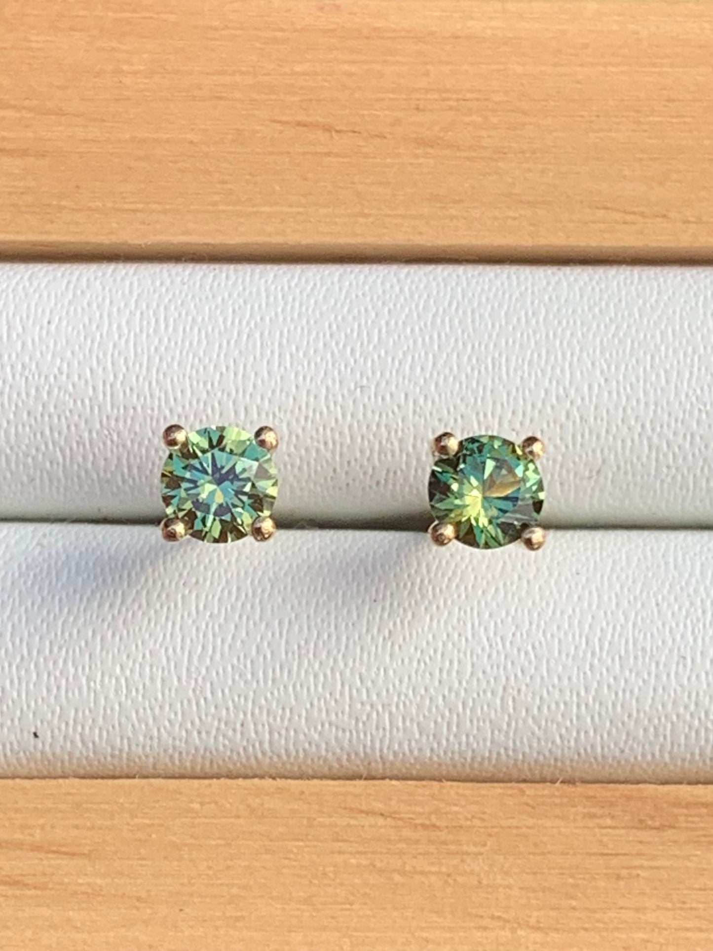 Australian Parti Sapphire Earrings ~ 4mm Gold Studs