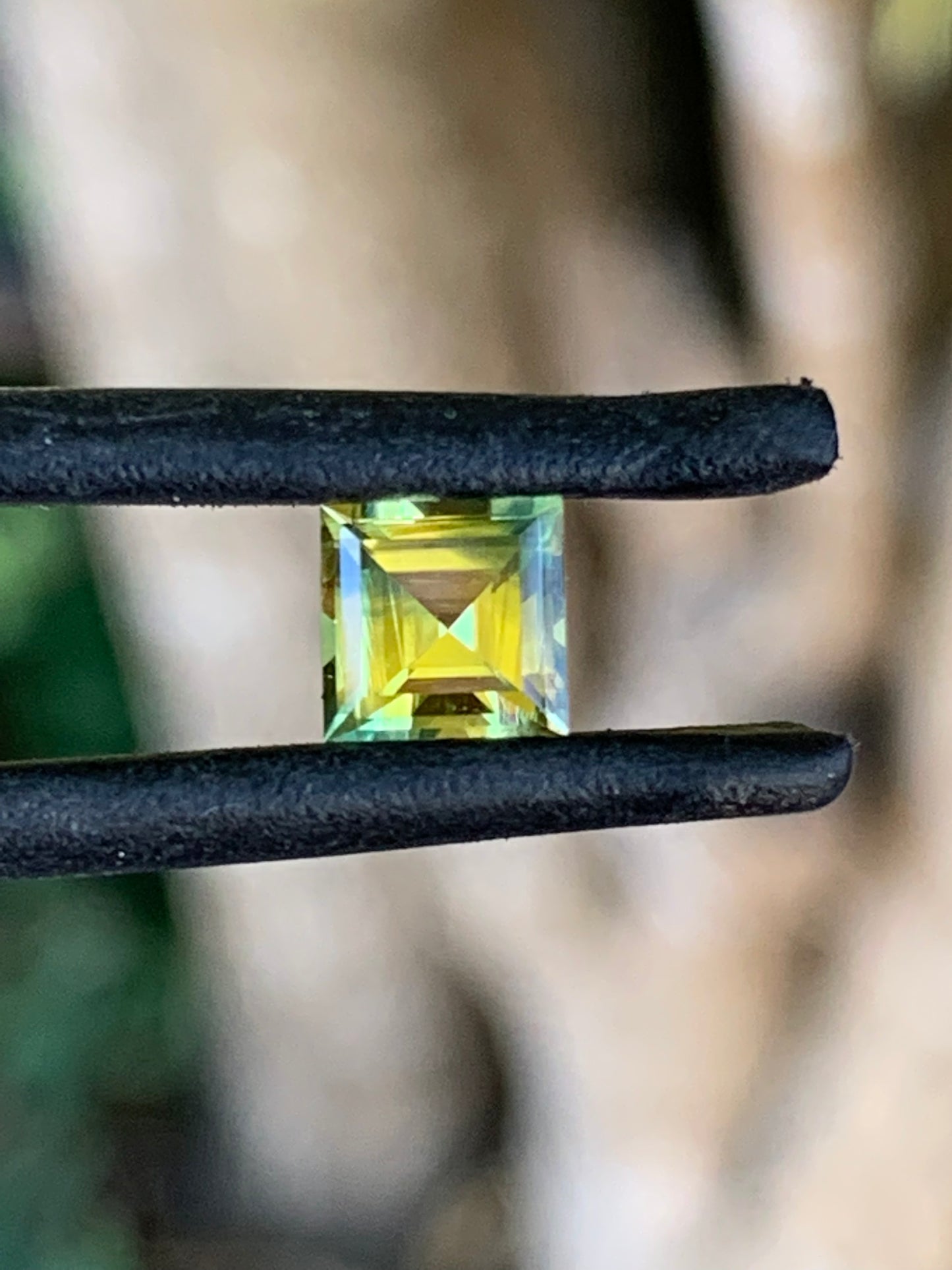 0.76ct Yellow Australian Parti Sapphire