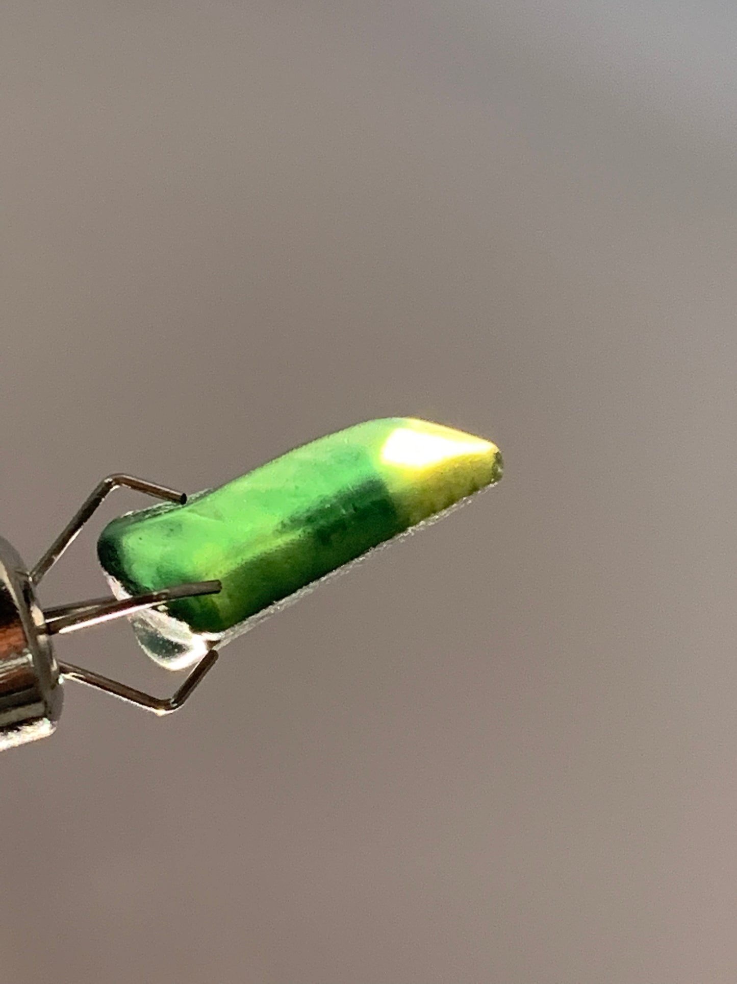 Parti Sapphire rough