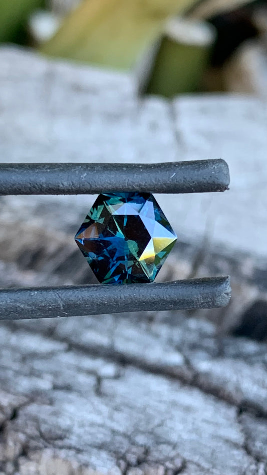 Faceted Australian Parti sapphire with flashes of colour