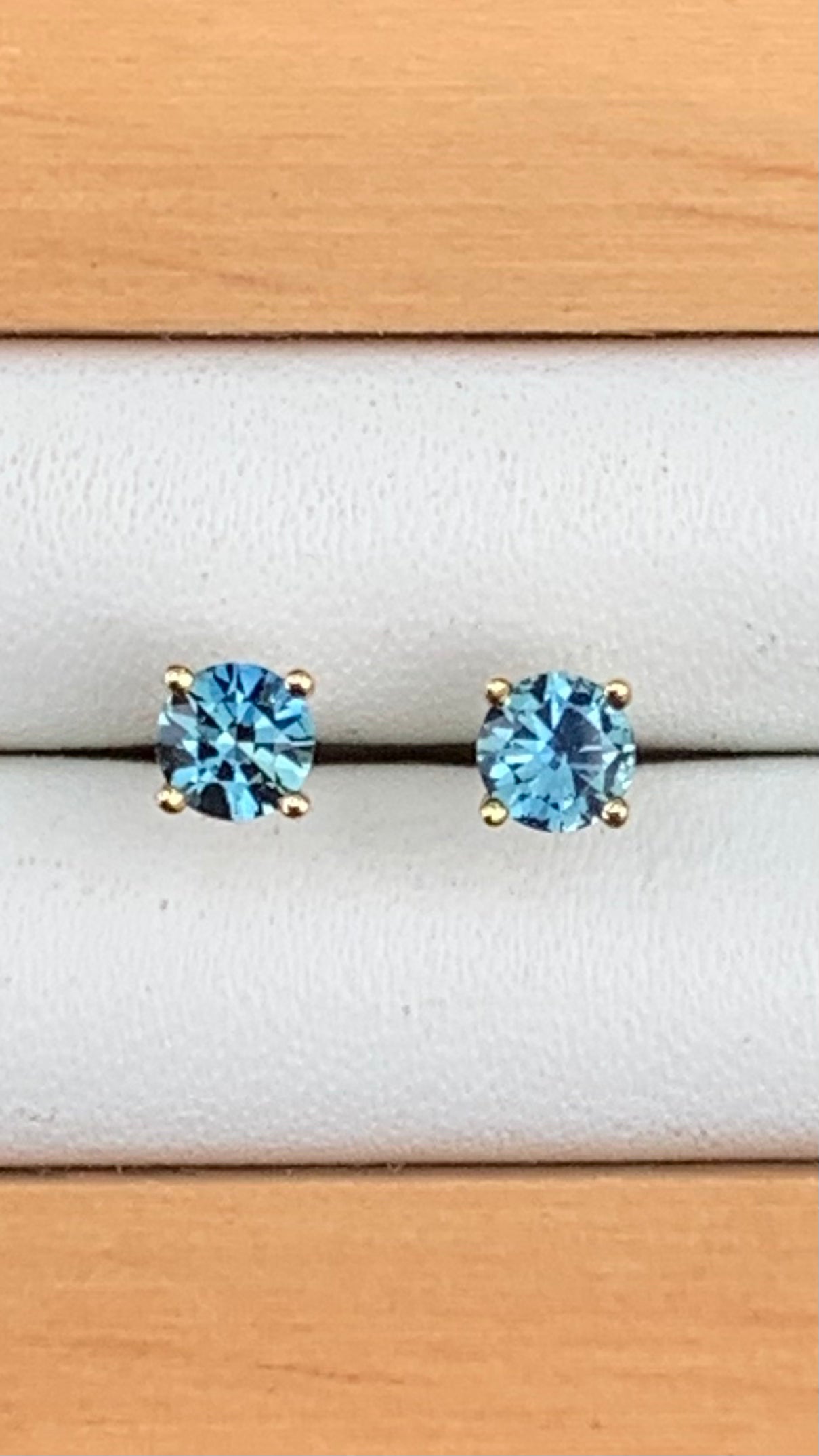 Light Blue Australian Sapphire Earrings ~ 3.5mm Gold Studs