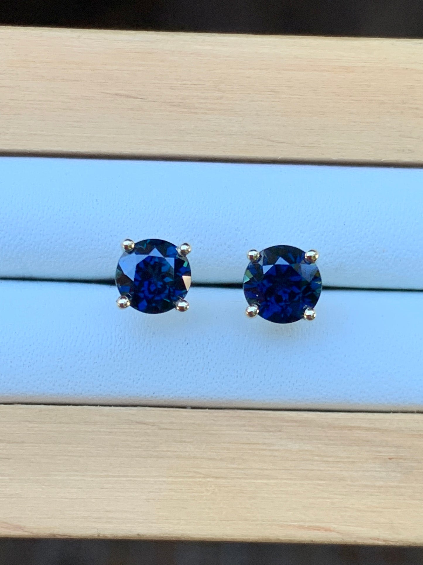 1.71ct Blue Australian Sapphire Earrings ~ 5.5mm Gold Studs