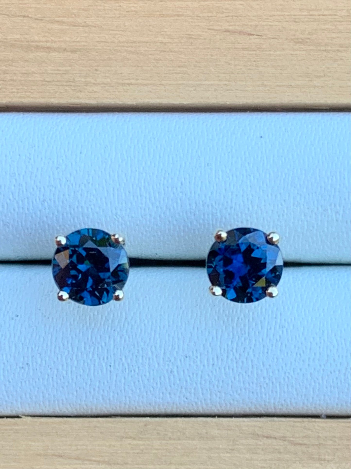 Australian Sapphire Stud Earrings in Yellow Gold