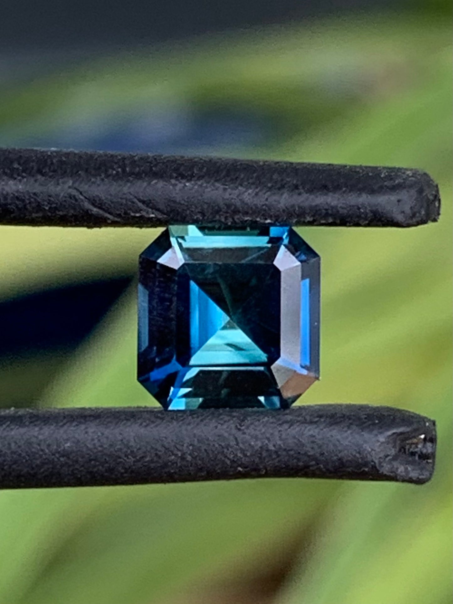 0.86ct Blue Australian Sapphire