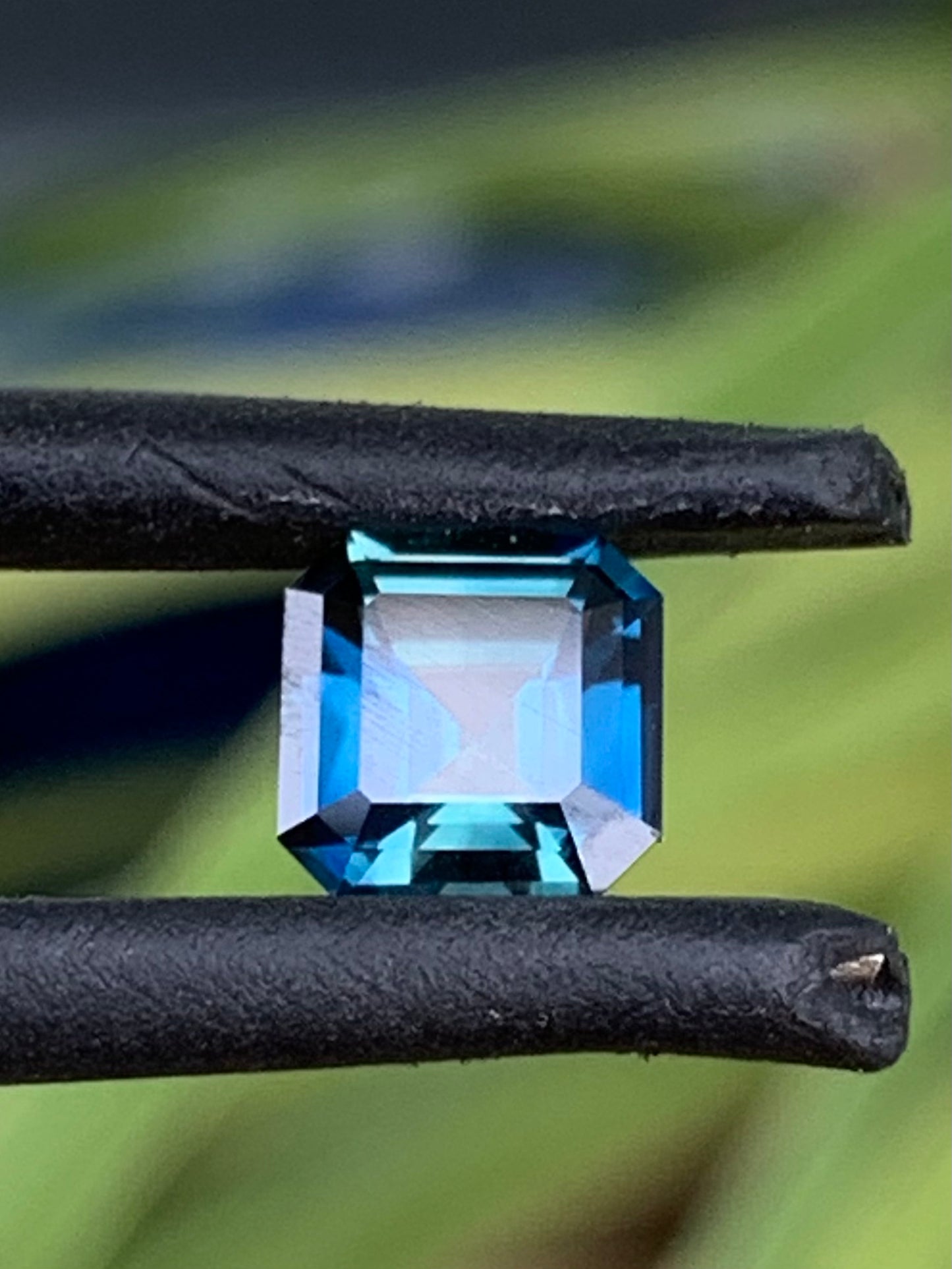 0.86ct Blue Australian Sapphire