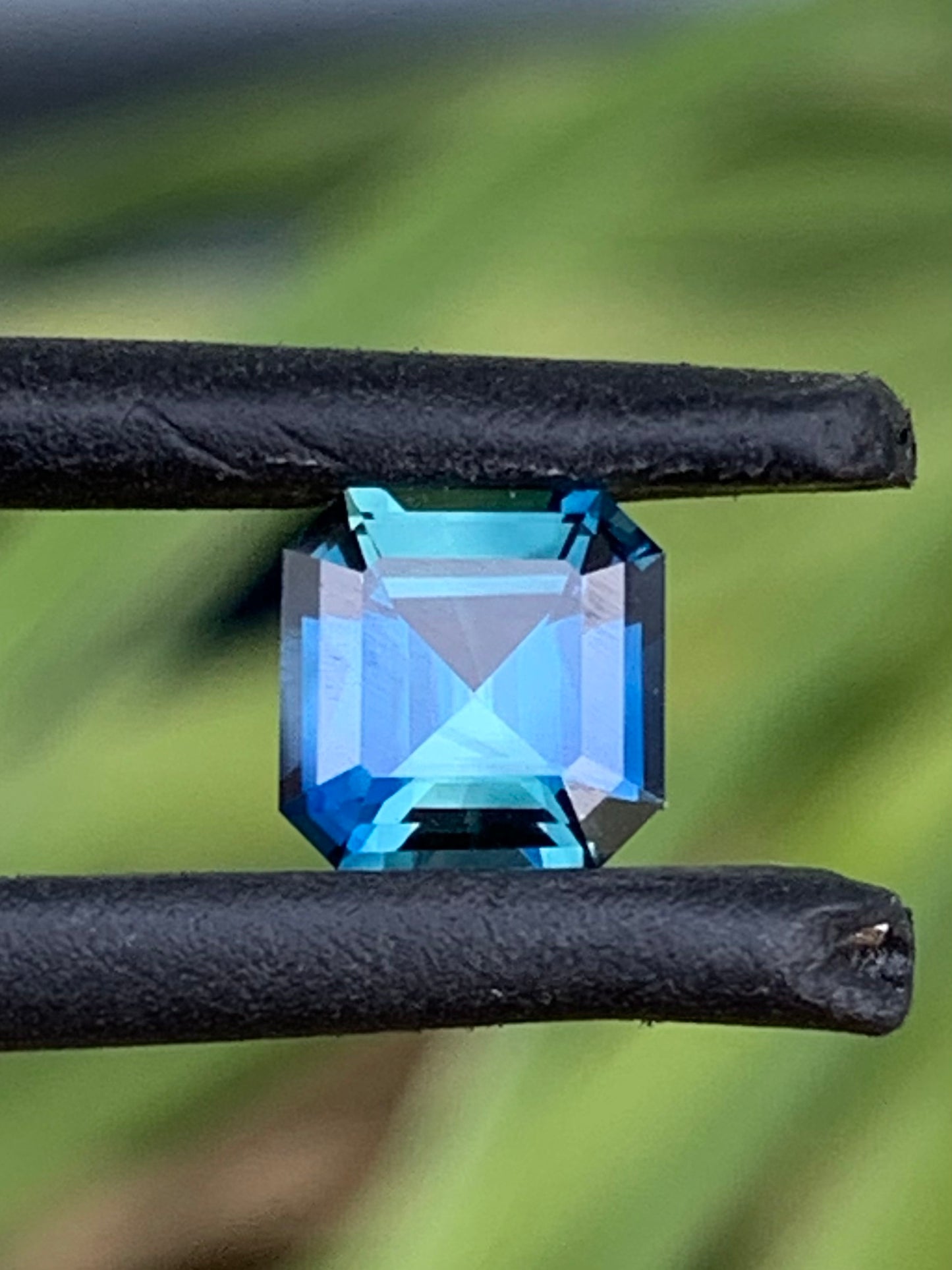 0.86ct Blue Australian Sapphire