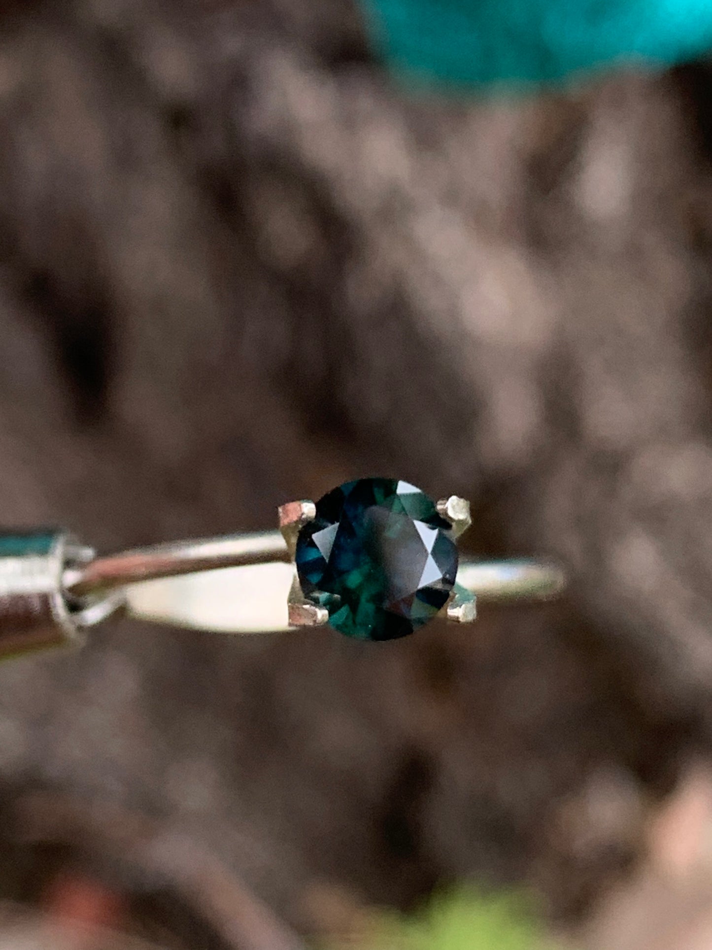 0.8ct Teal Australian Sapphire