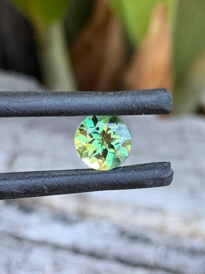 0.96ct Yellow/Green Australian Sapphire