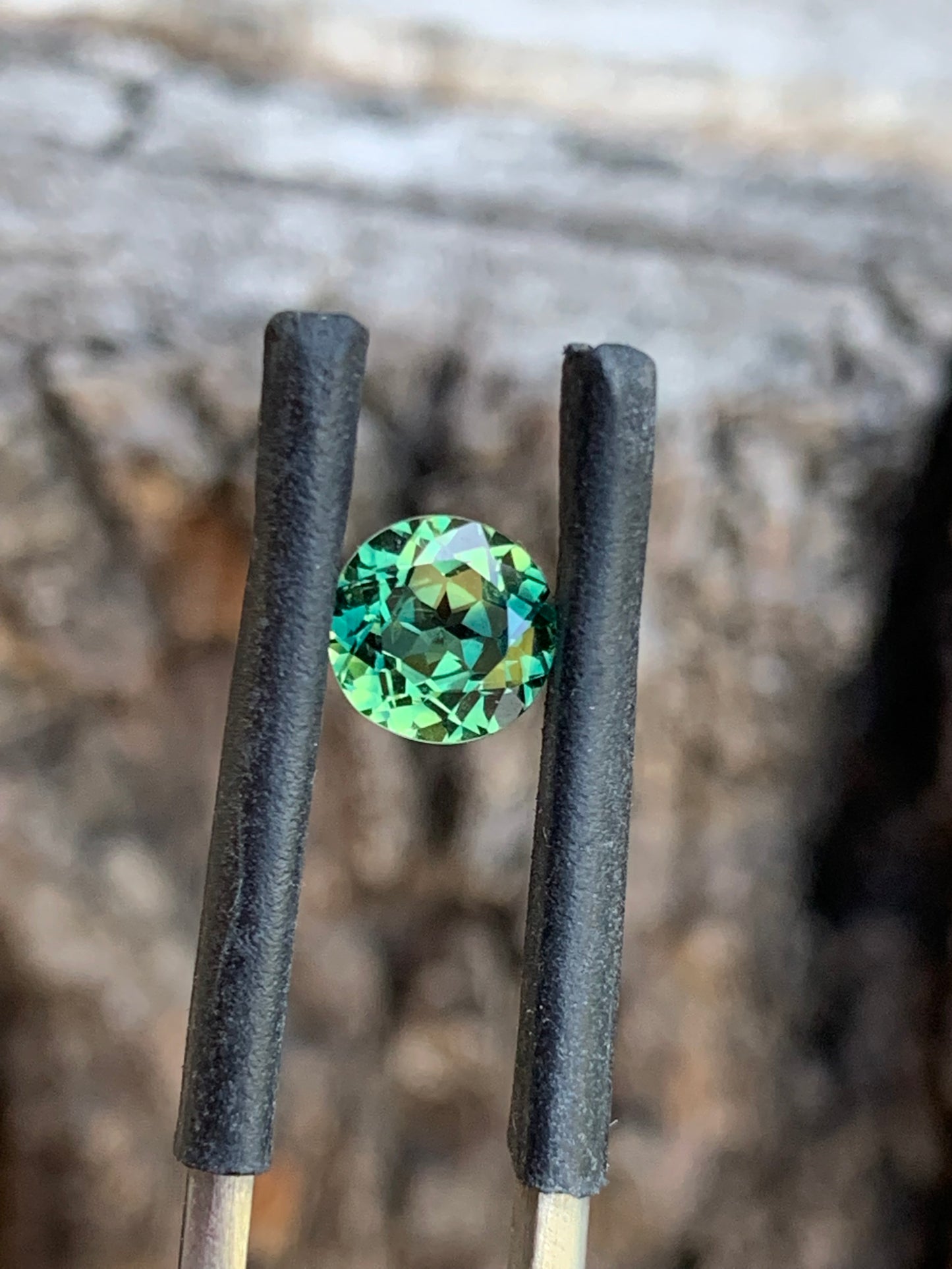 1.05ct Teal Australian Parti Sapphire