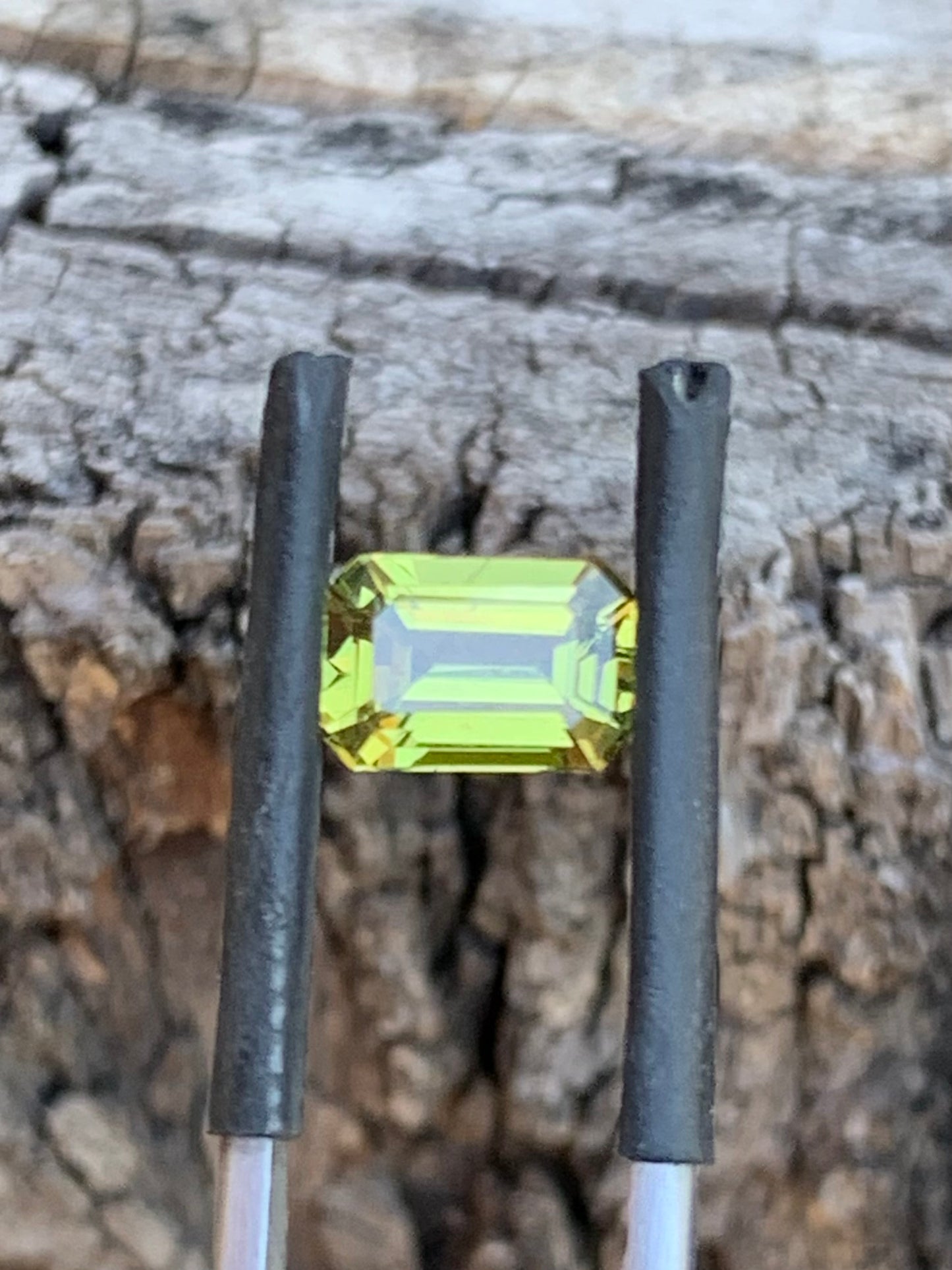 2.92ct Yellow/Green Australian Sapphire