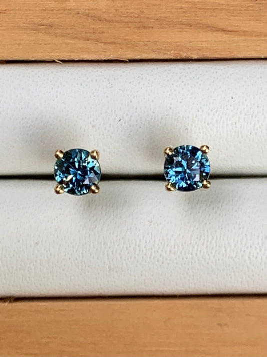 A Pair of Blue Australian Sapphire Stud Earrings set in Yellow Gold