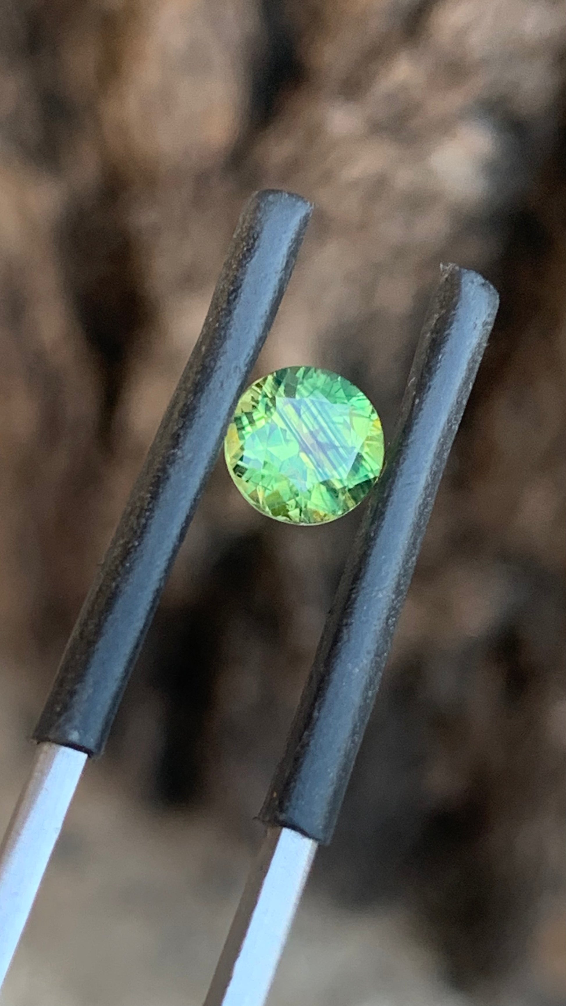 Natural Australian parti sapphire with unique green and yellow stripes