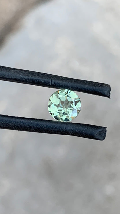 0.91ct eye clean Australian sapphire with pale mint aqua colour