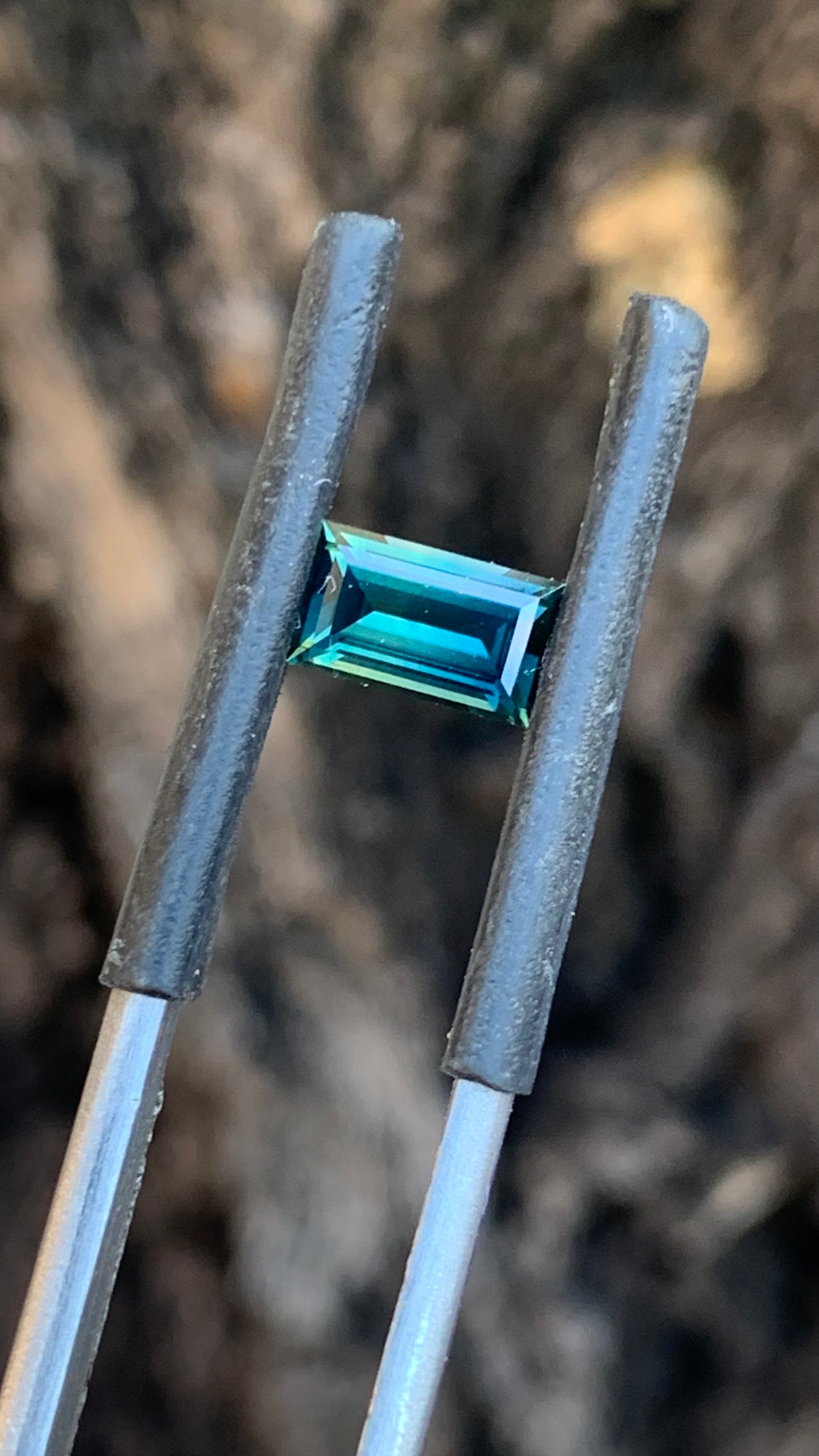 0.935ct heated Australian sapphire with elegant green blue colour