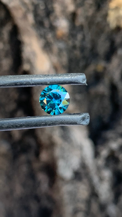 1.045ct mid blue Australian sapphire round cut from the Central Queensland Gemfields