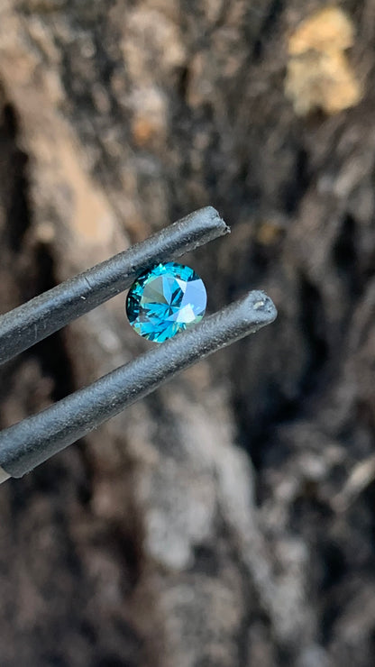 1.045ct eye clean heated Australian sapphire with classic blue colour