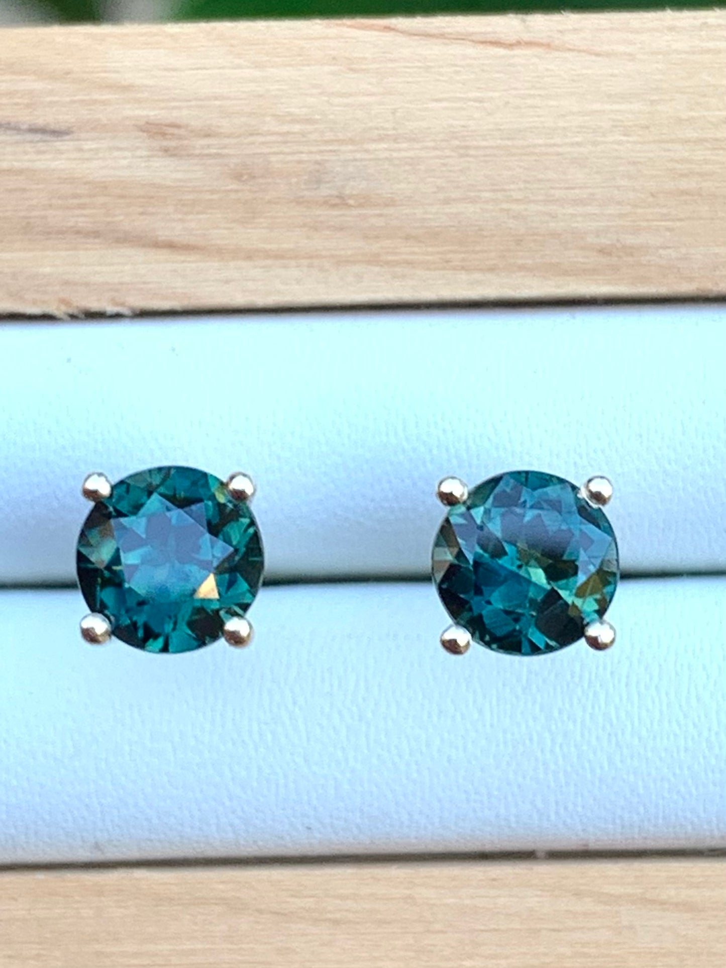 Teal Sapphire Jewellery