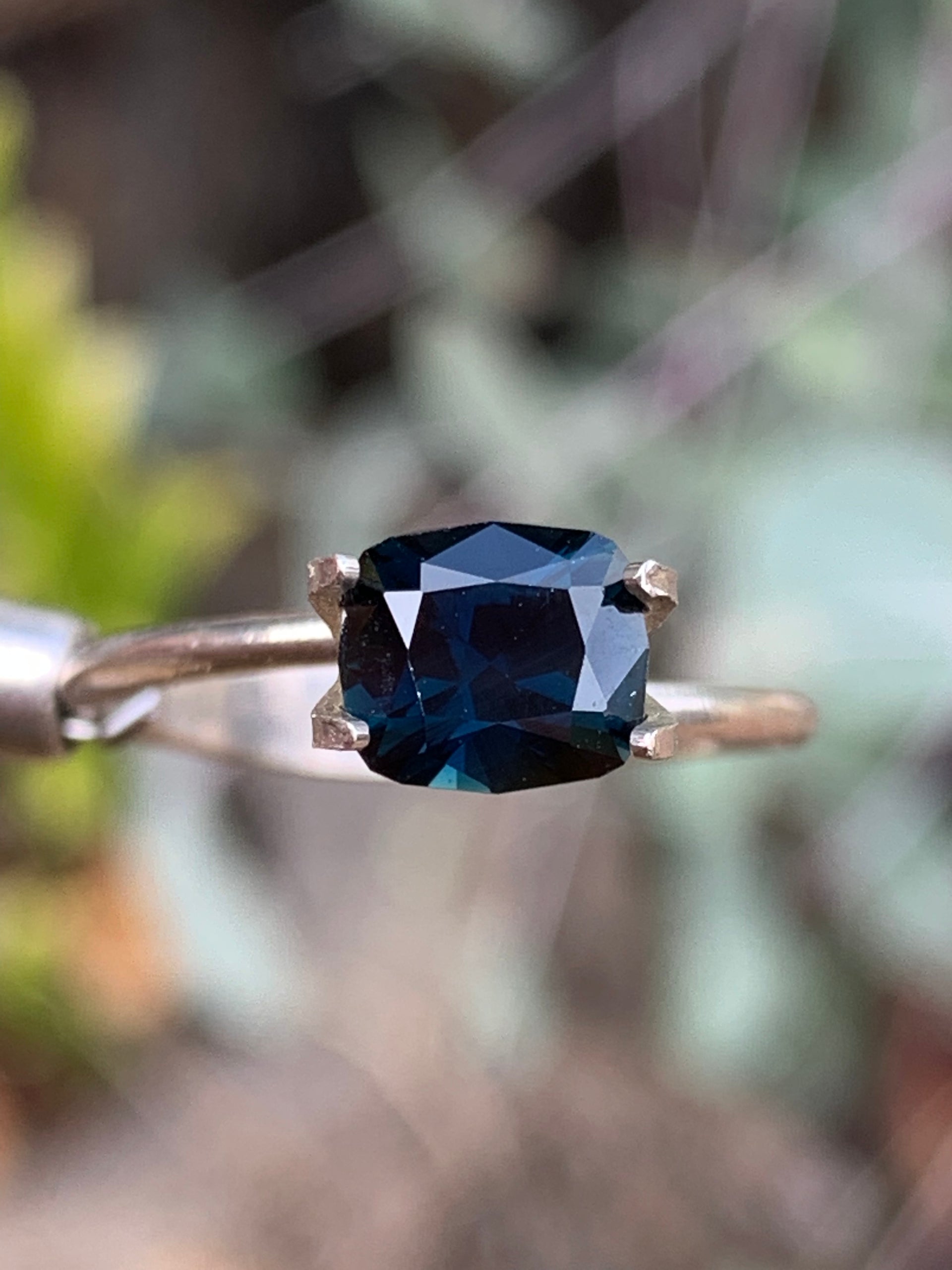 RARE !! SAPHIR BLEU D'AUSTRALIE : 6 mm X 4 mm ★★ p193.129t