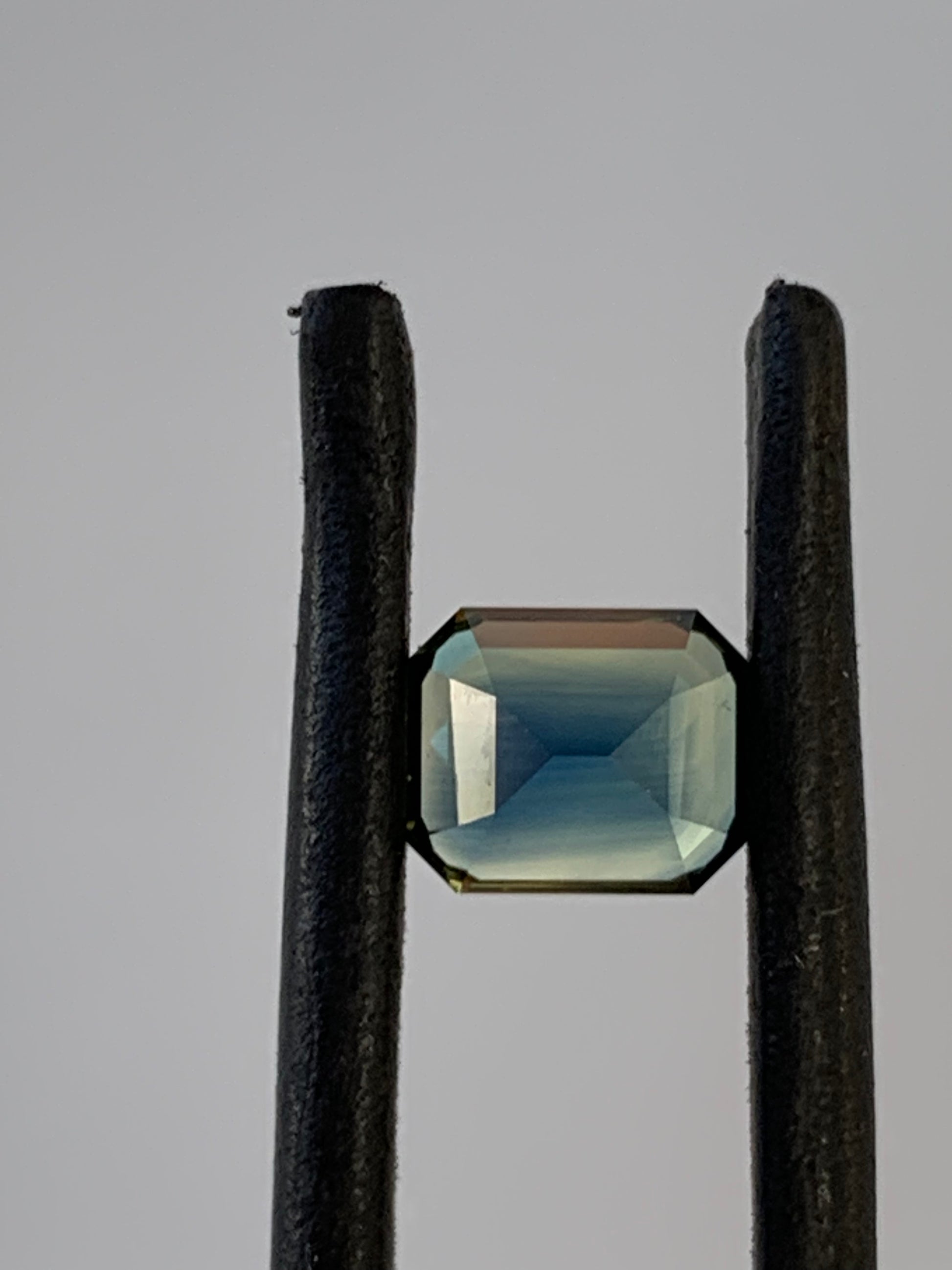 Unique Australian Sapphire 