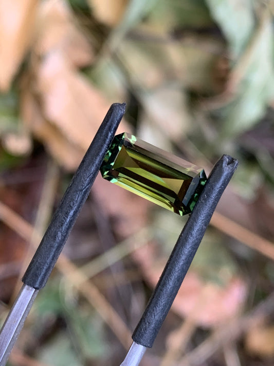 2.95ct Green Australian Sapphire