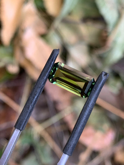 2.95ct Green Australian Sapphire