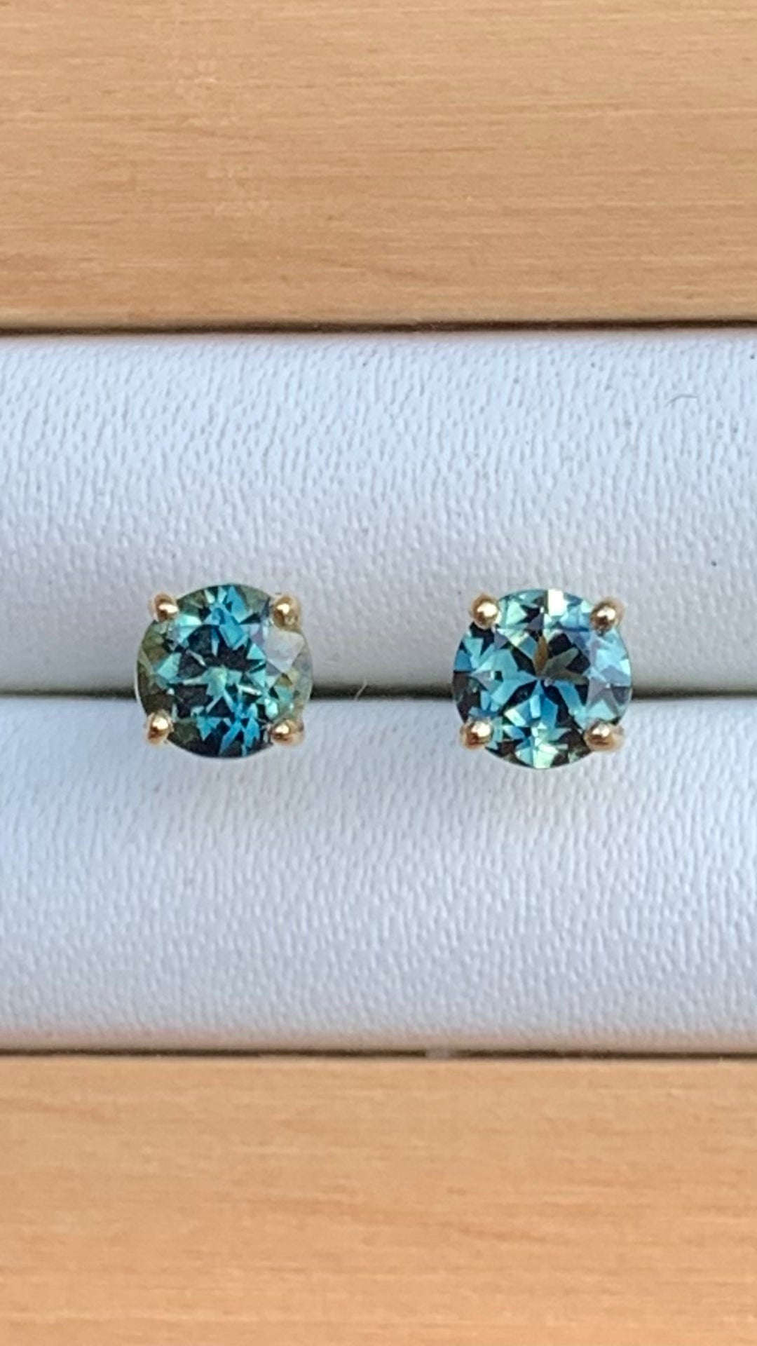 Australian Parti Sapphire Jewellery