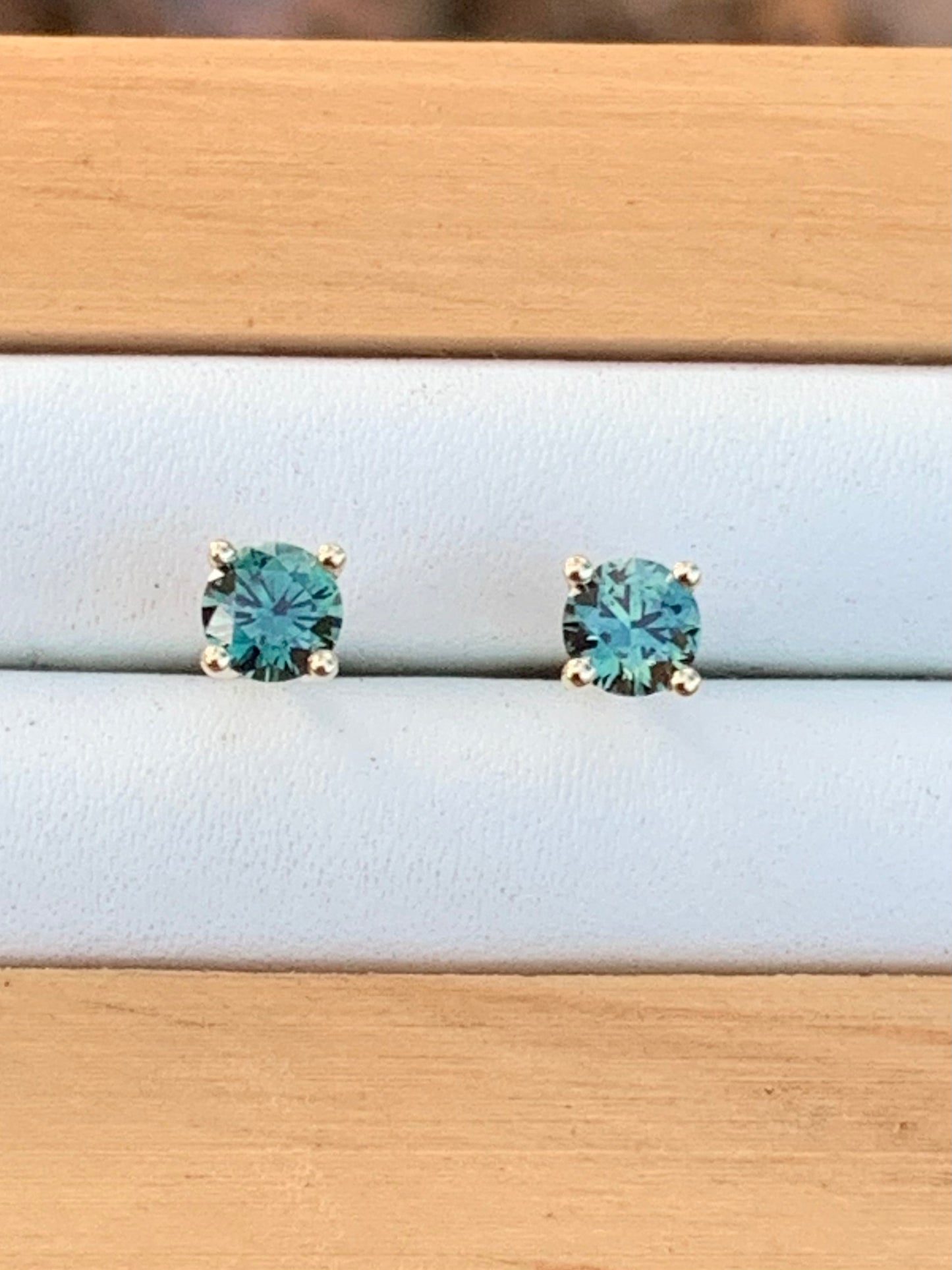 Teal Australian Parti Sapphire Earrings ~ 4mm Gold Studs