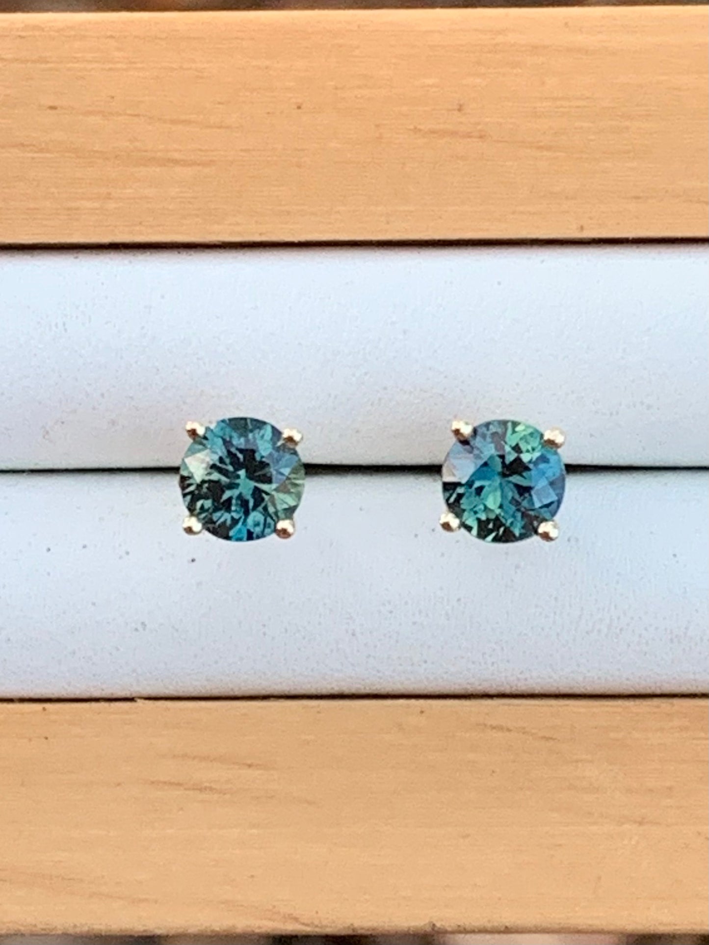 Teal Australian PartiSapphire Earrings ~ 5mm Gold Studs