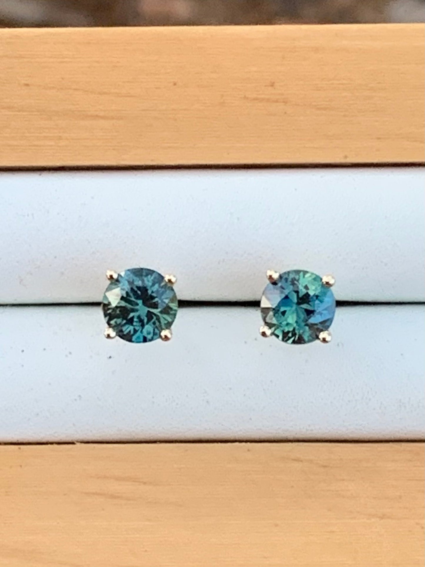 Teal Australian PartiSapphire Earrings ~ 5mm Gold Studs