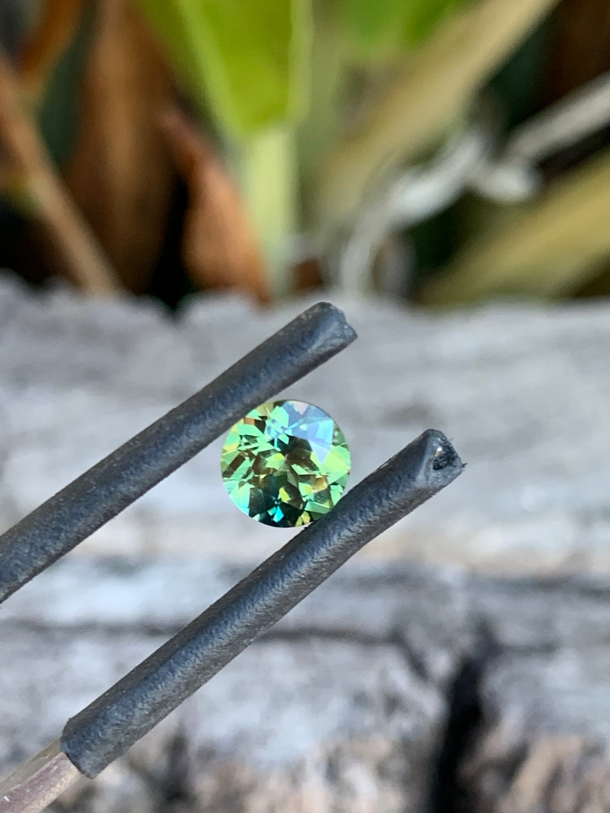 1.06ct Australian sapphire with warm, organic colour