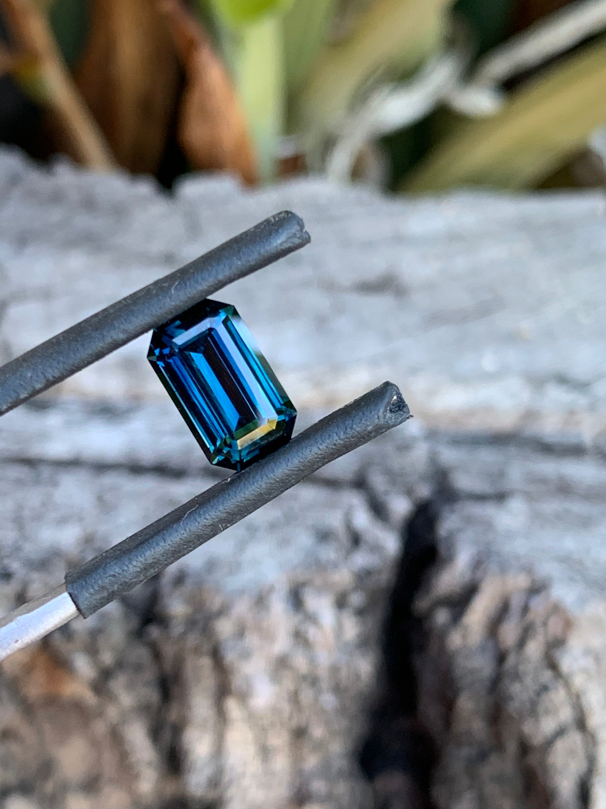 Blue sapphire gemstone with clean lines and strong saturation