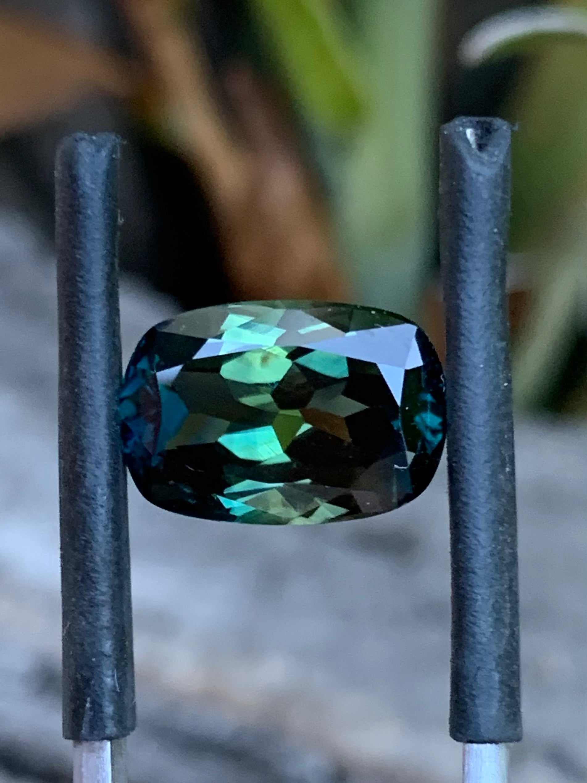 Large parti sapphire featuring dramatic colour contrast