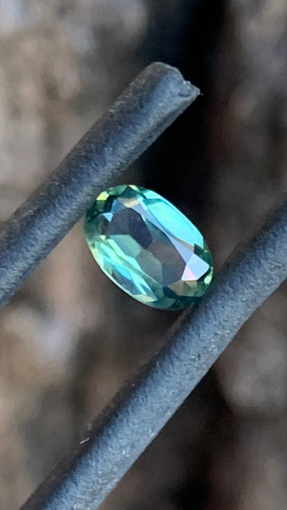 0.62ct  Teal Australian Sapphire