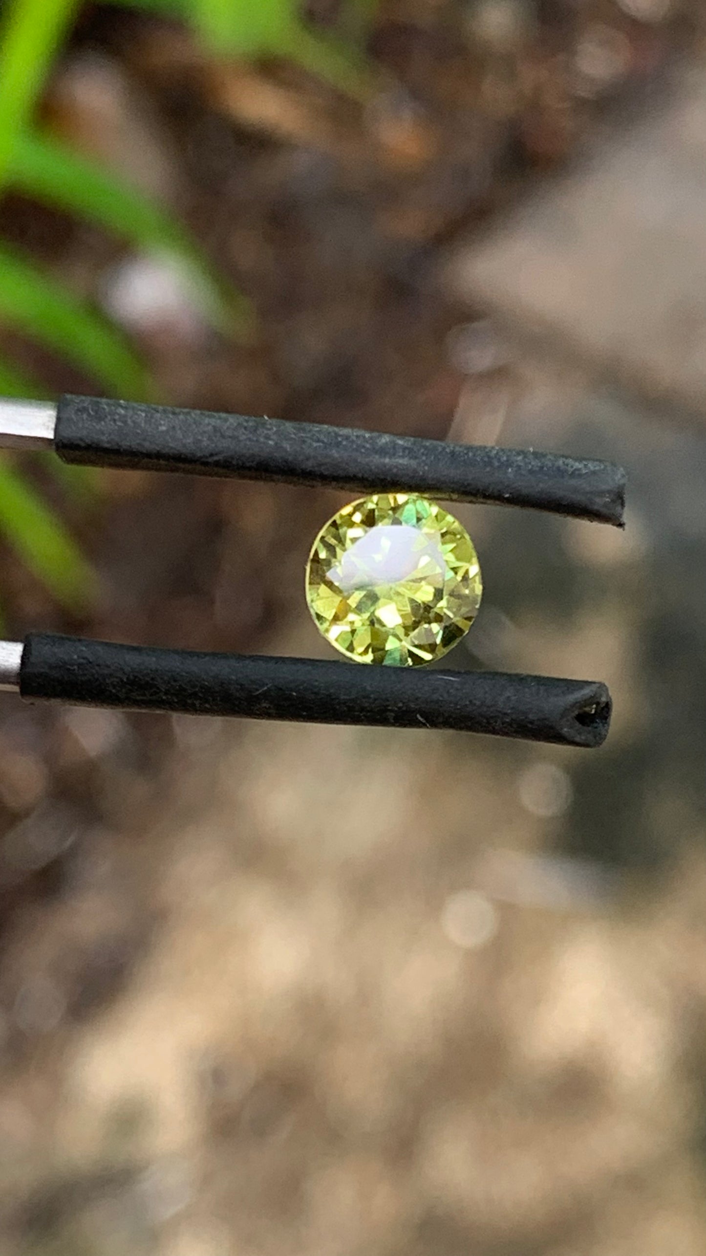1.46ct Yellow/Green Australian Parti Sapphire