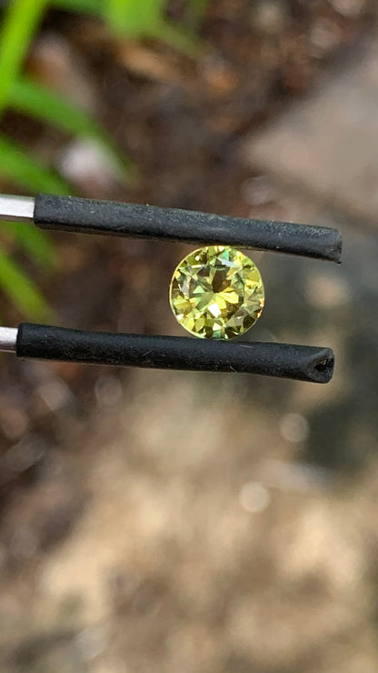 1.46ct Yellow/Green Australian Parti Sapphire