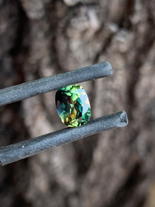 cushion cut teal parti sapphire yellow zoning natural Australian gemstone 1.46ct