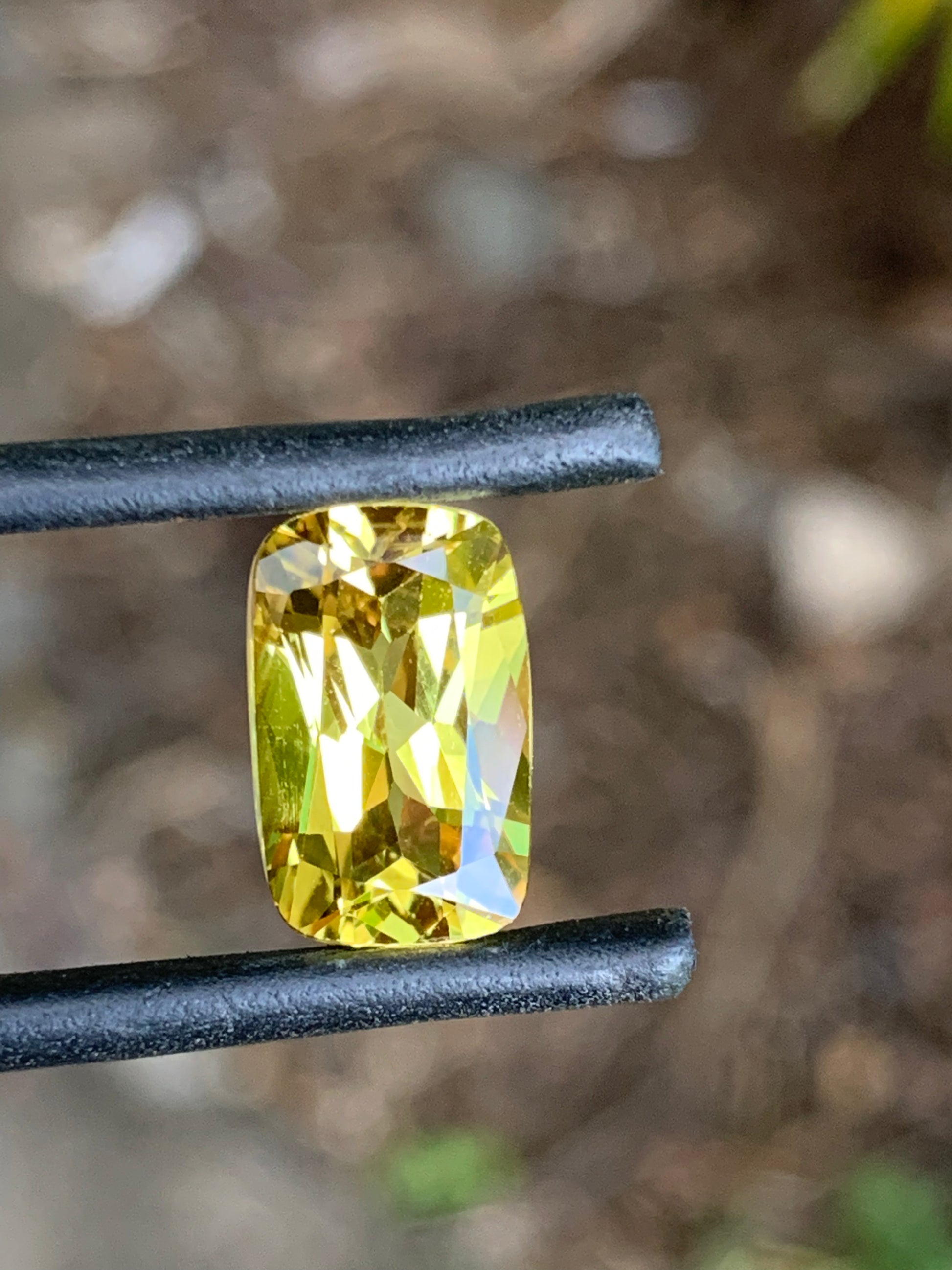 Premium 5.30ct Australian yellow sapphire gemstone ready for bespoke jewellery design