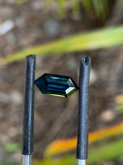 Close-up of a 1.485ct elongated hexagon sapphire from Australia