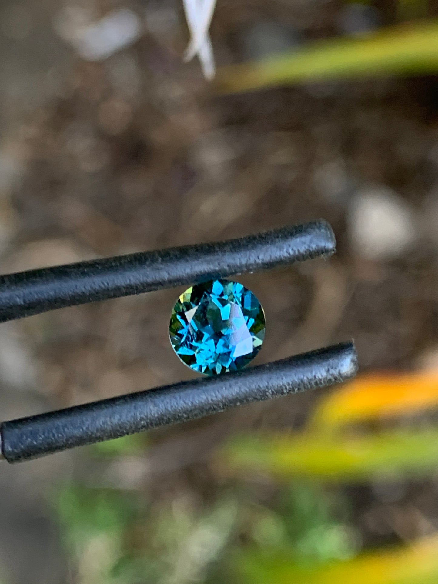 Close-up of a 1.15ct blue Australian sapphire
