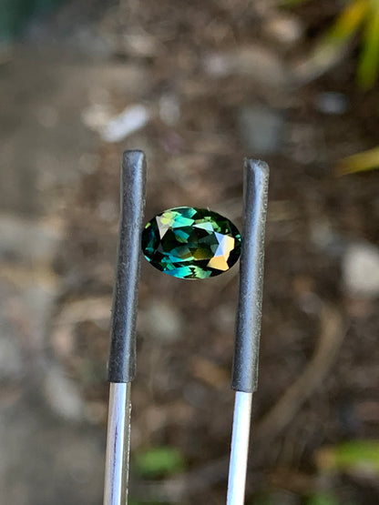 Unheated Australian sapphire with striking blue and yellow zoning