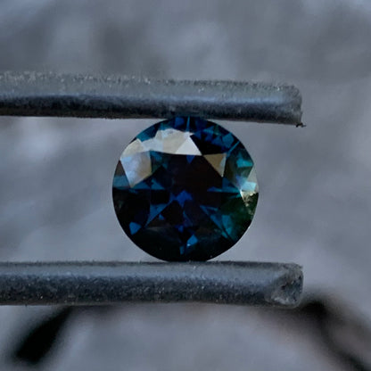Natural Australian blue sapphire, 2.48ct round cut
