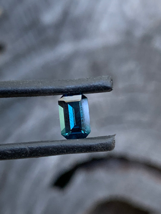 0.97ct Dark Teal Australian Sapphire