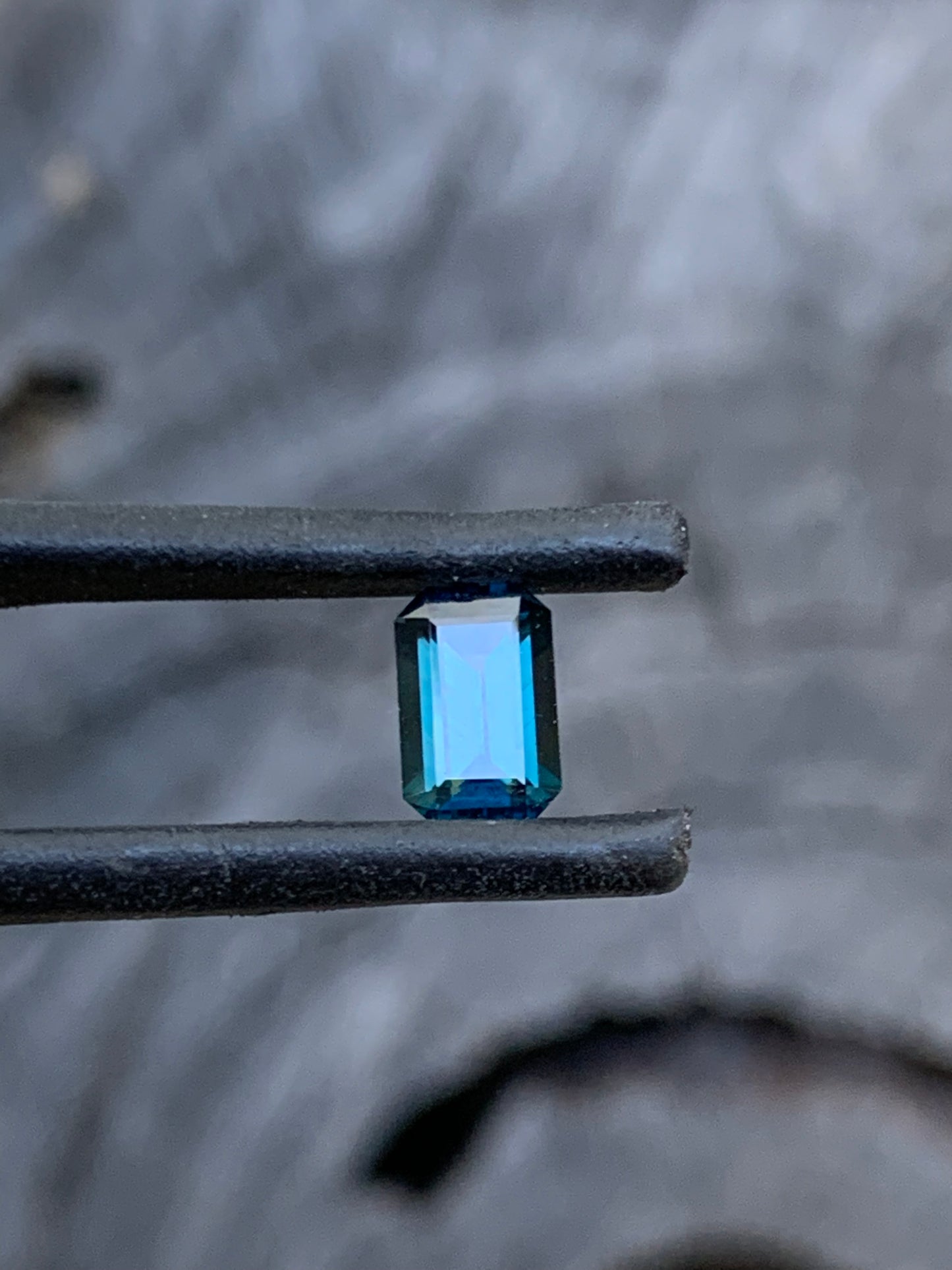 0.97ct Dark Teal Australian Sapphire