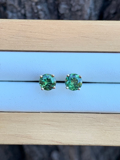 Green Australian Sapphire Stud Earrings in Gold