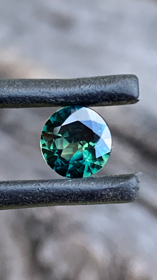0.92ct Teal Australian Sapphire