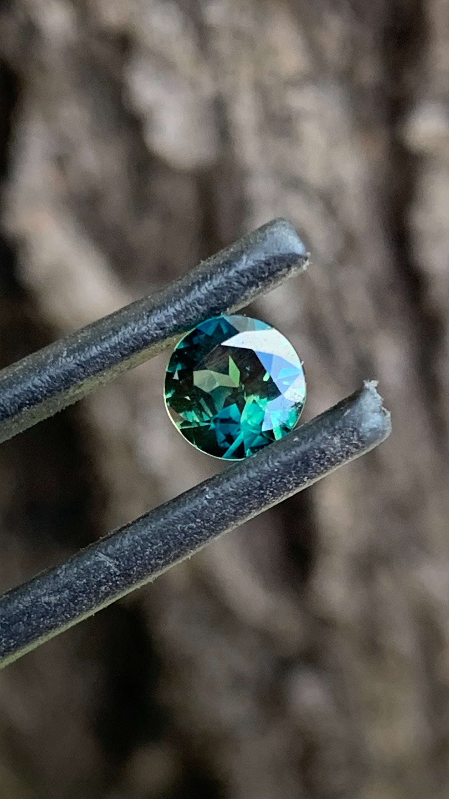 0.92ct Teal Australian Sapphire