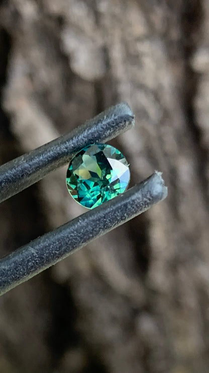0.92ct Teal Australian Sapphire