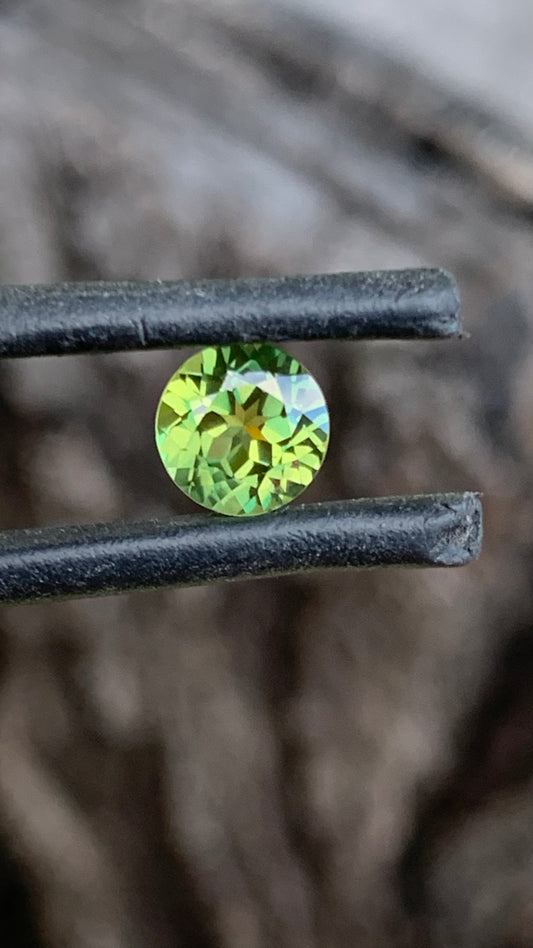1.11ct Green/Yellow Australian Sapphire
